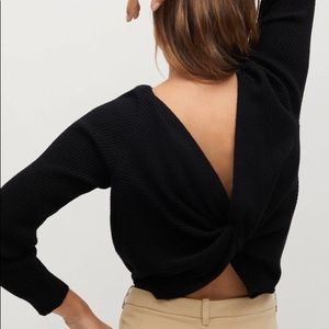 Crossed back sweater